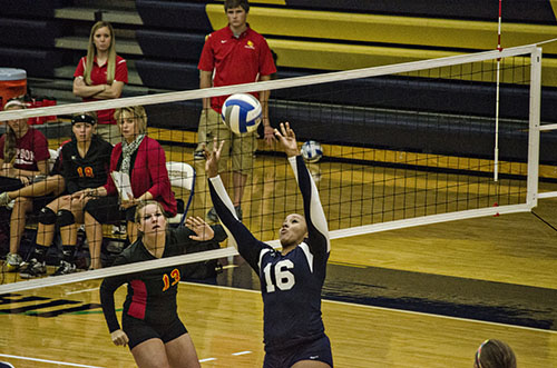 Volleyball Falls to Simpson in Home Opener