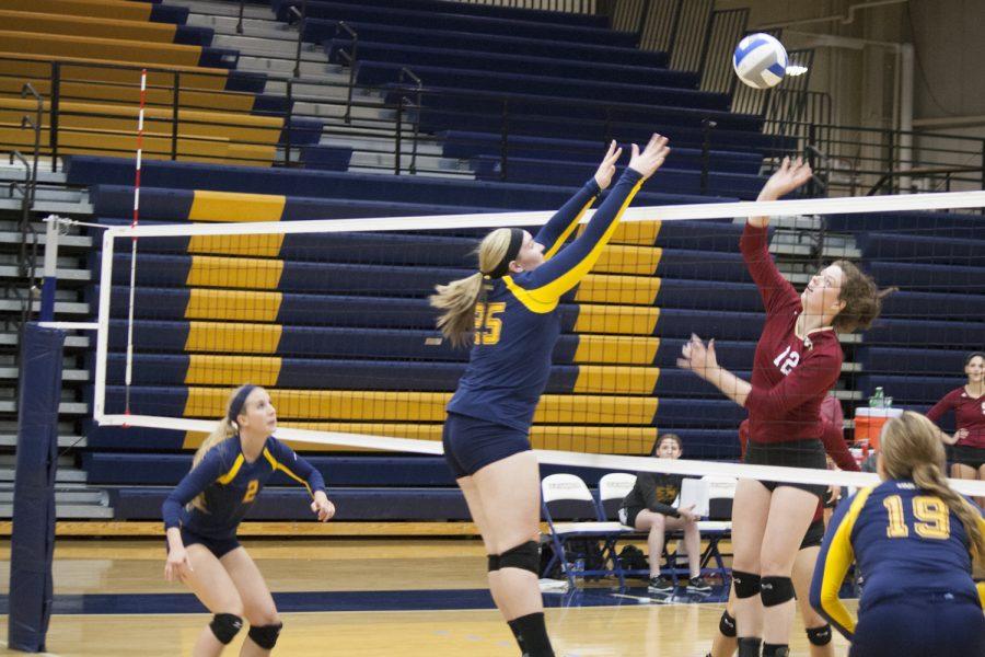 Volleyball falls to conference competitor Coe College