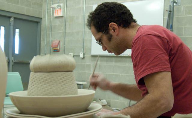 Master potter Simon Levin holds ceramics workshops for students