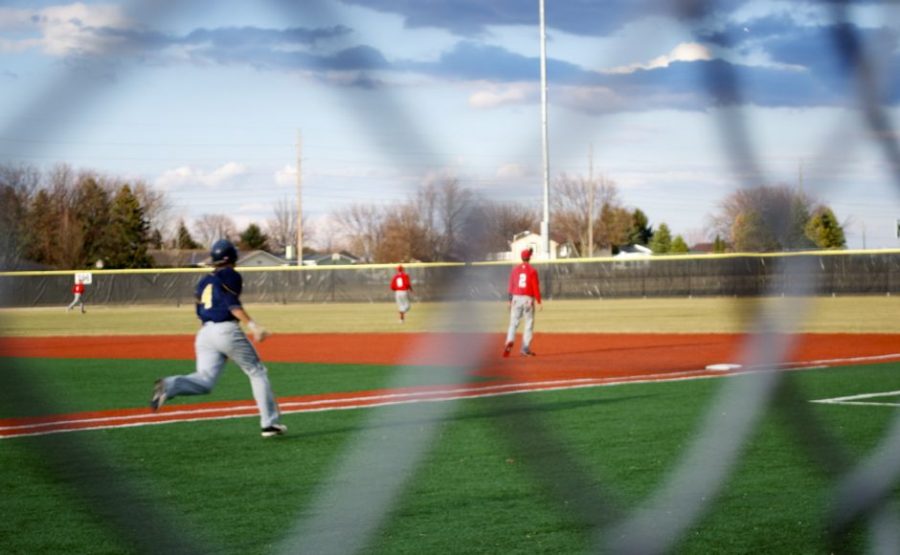 Baseball achieves 4-game sweep over Central