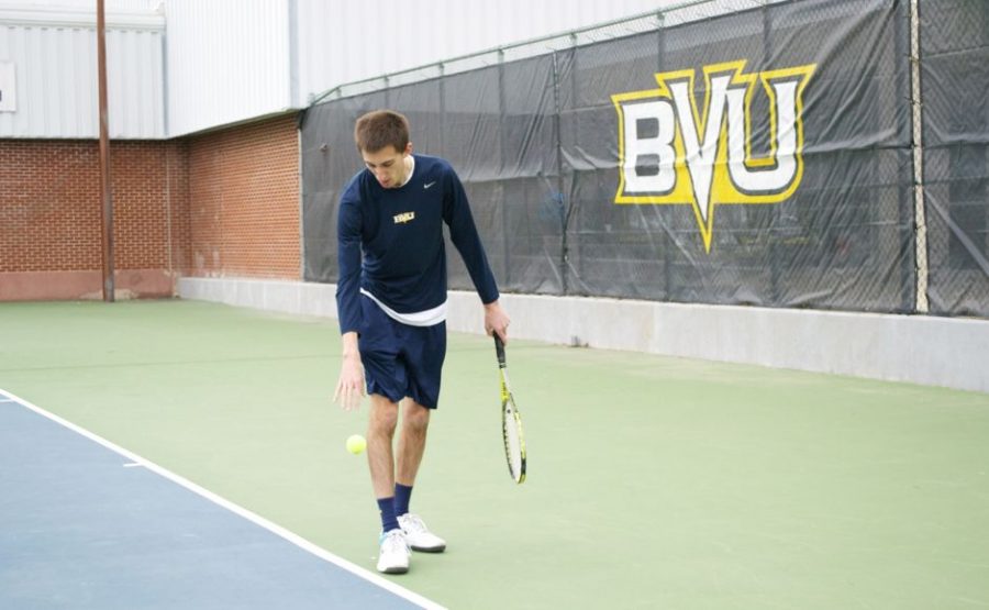 Mens tennis places sixth in IIAC